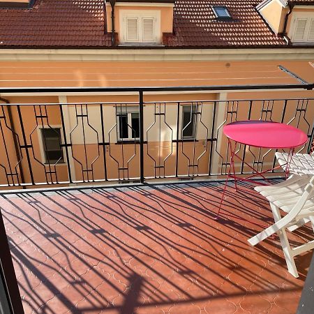 Bike & Sea Under Castle Dreams At Finalborgo Appartement Finale Ligure Buitenkant foto