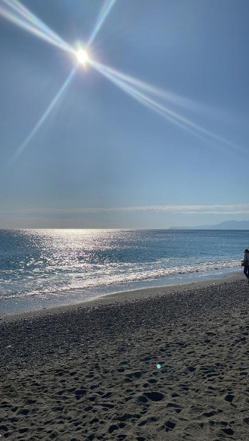 Bike & Sea Under Castle Dreams At Finalborgo Appartement Finale Ligure Buitenkant foto